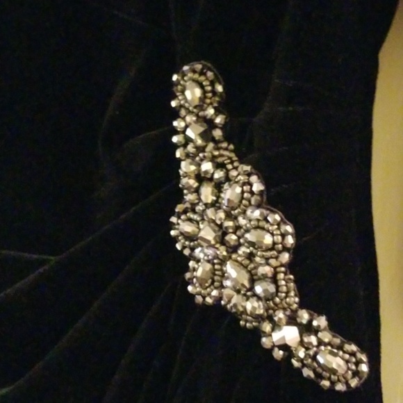 COPY - Black Velvet Slimming A-line Evening Holiday Dress - Picture 6 of 7